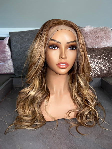 Blonde highlight frontal wig 13x4 lace 180% 20’’