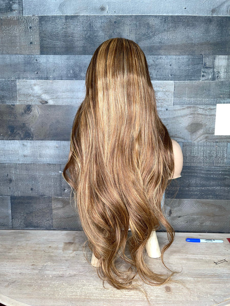 26” Brown and Blonde Indian silky frontal 250%